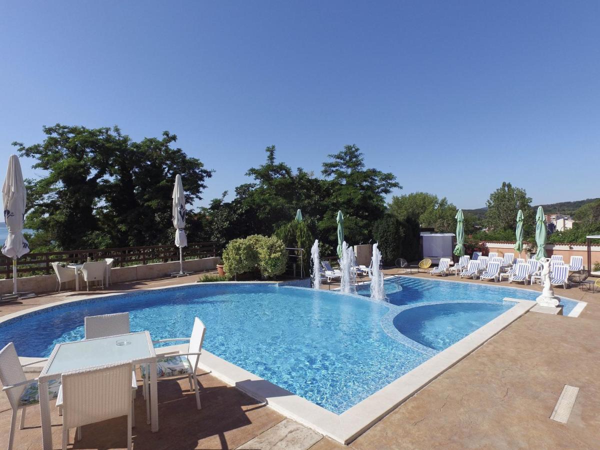 Семеен Хотел Golden Place Sozopol Exterior foto