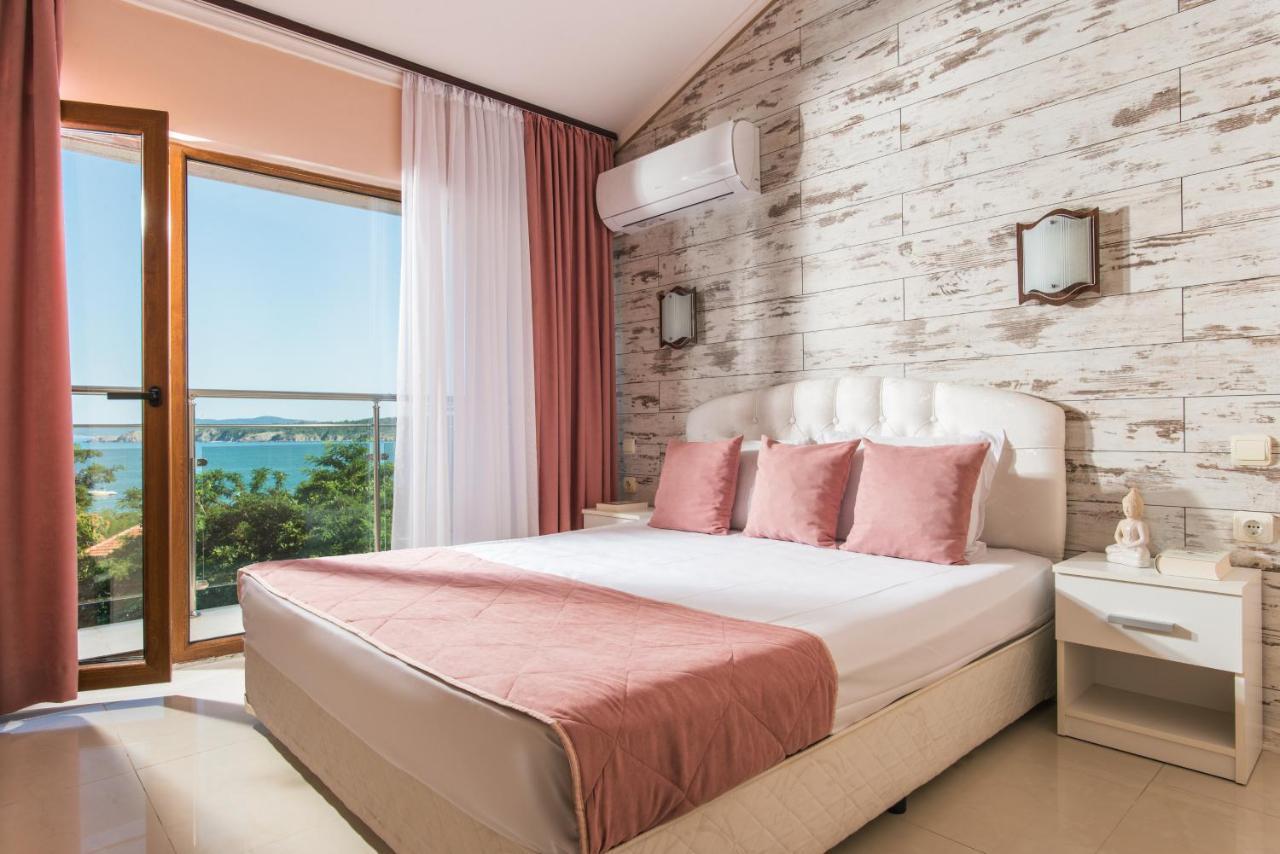 Семеен Хотел Golden Place Sozopol Exterior foto