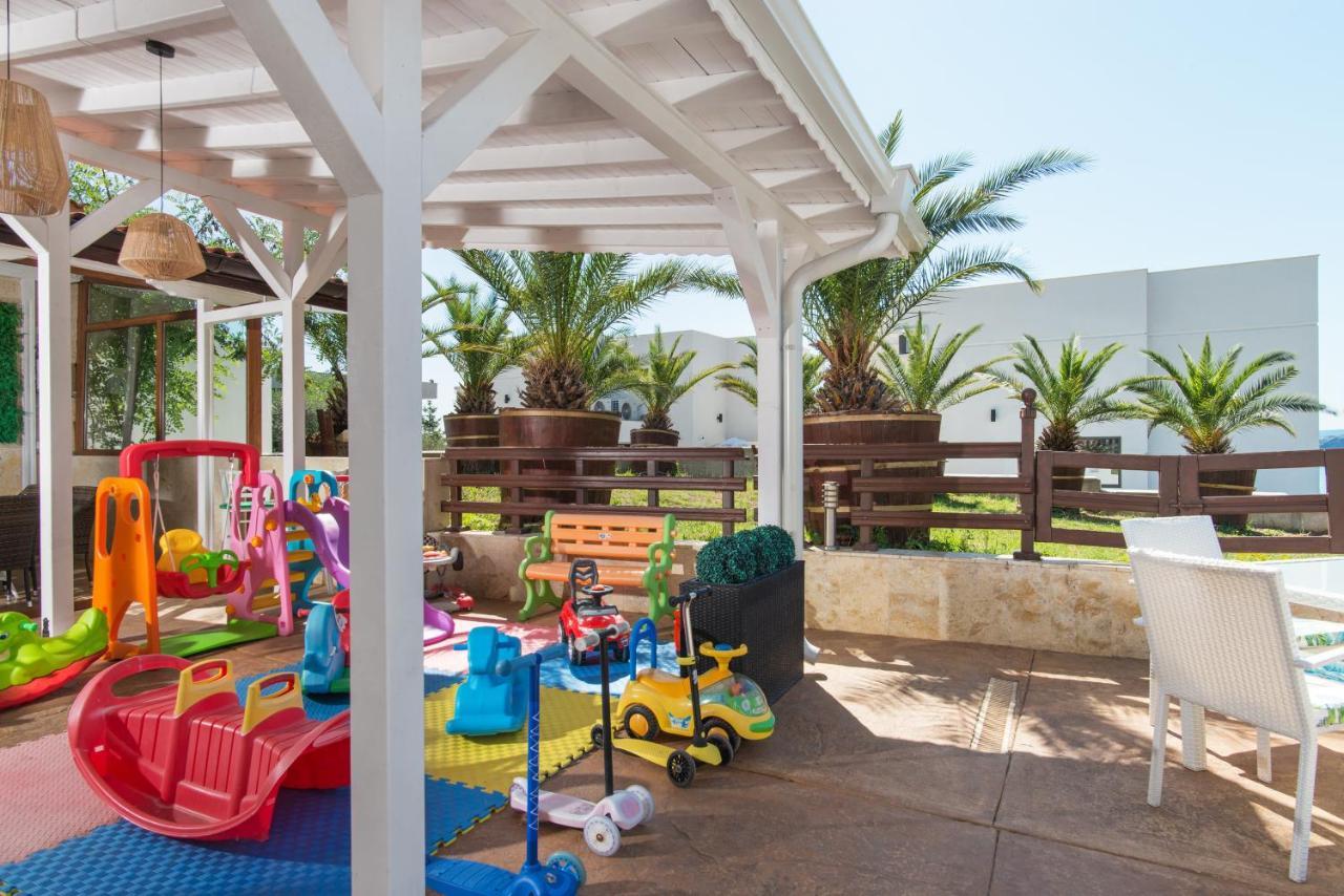Семеен Хотел Golden Place Sozopol Exterior foto