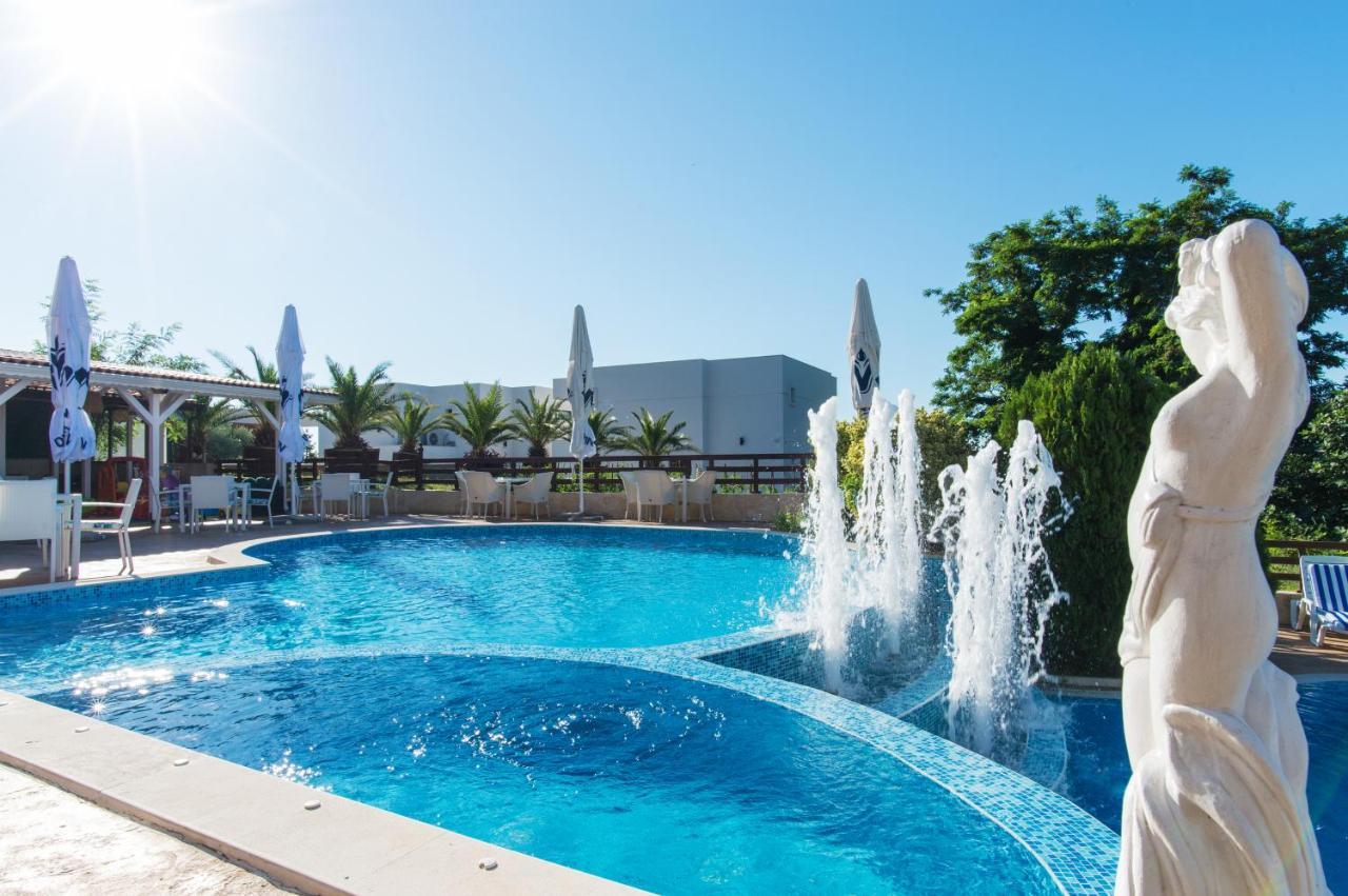 Семеен Хотел Golden Place Sozopol Exterior foto