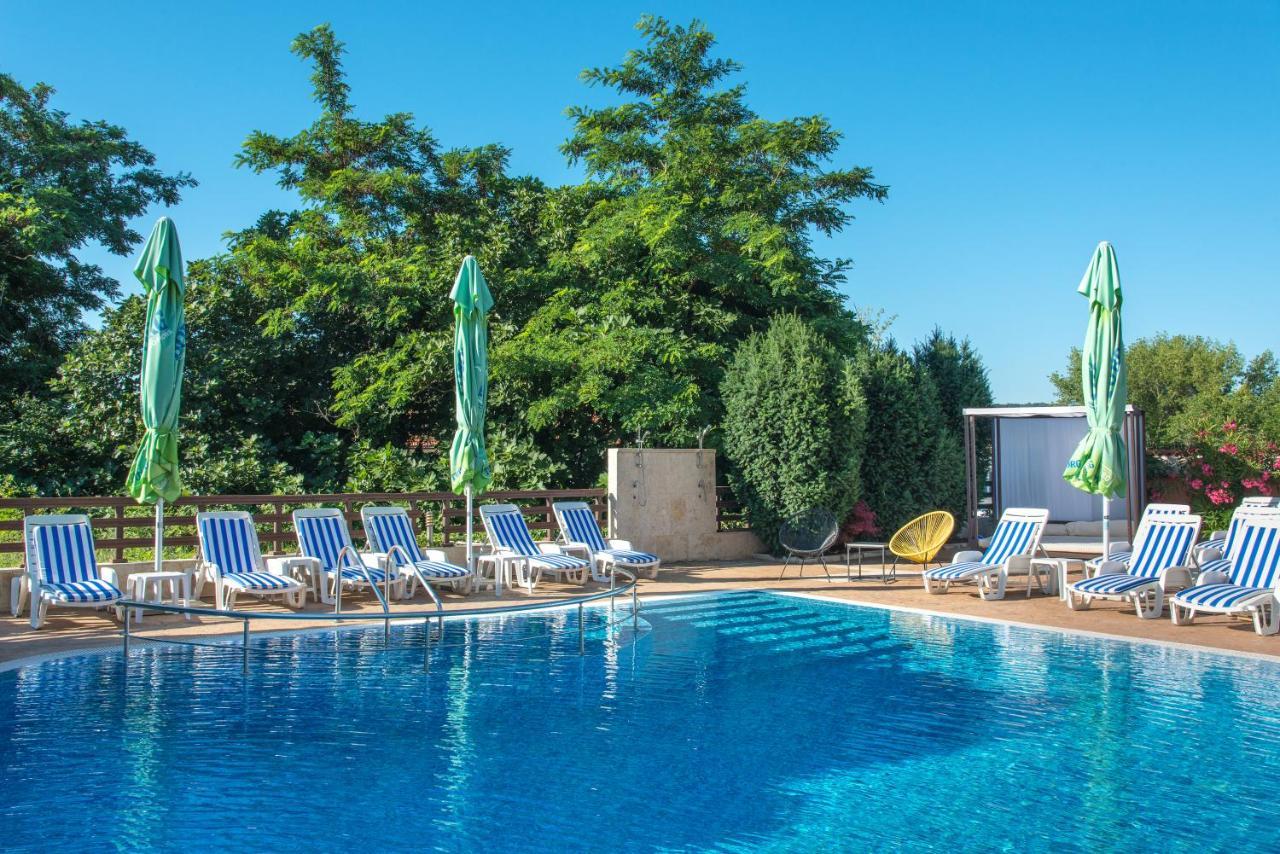 Семеен Хотел Golden Place Sozopol Exterior foto